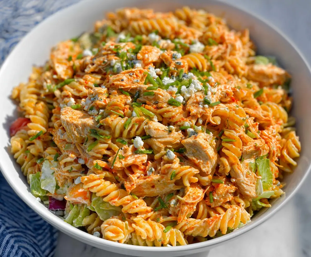 Easy Buffalo Chicken Pasta Salad