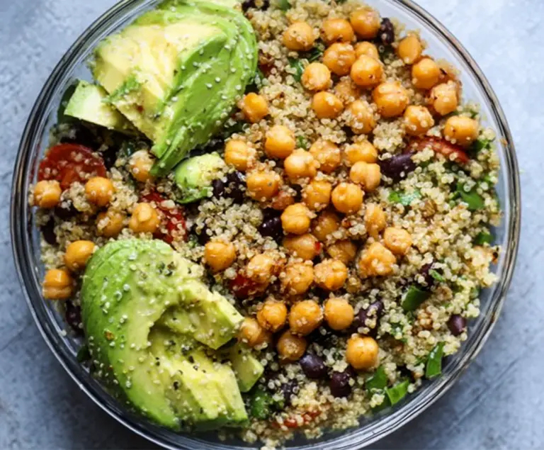 Quinoa Bowl with Avocado and Chickpeas